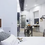 3-2 New Prime E Village Private Outdoor!