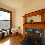Large Room In Charming Townhouse