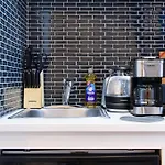 69-4B Modern Lower East Side 1Br Prime Location