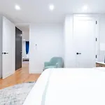 323-1 Specious 2br Williamsburg New York