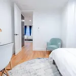 Apartment 323-1 Specious 2br Williamsburg New York