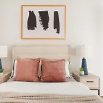 69-4D Trendy Lower East Side 1B Brand New