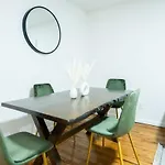 49-4A Prime Midtown Newly 2Br Wd