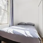 Centrally Located Manhattan Apartments ,Times Square/Hell\'S Kitchen