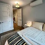 Beautiful 1 Bedroom Apartment In Nyc!
