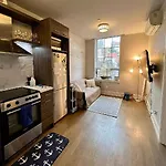 Beautiful 1 Bedroom Apartment In Nyc!