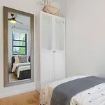 Apartment Bright Designer In Historic Harlem New York