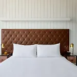 Arlo Williamsburg Hotel 5*