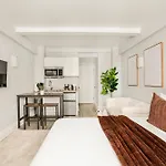 73-1004 New Studio Uws Doorman Gym