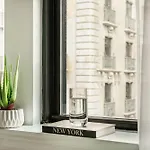 73-1004 New Studio Uws Doorman Gym