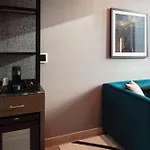 Hotel Tempo By Hilton Times Square 4*