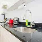 1435-4 I 3 Bedrooms 2bath W D Prime Upper East Apartment