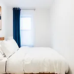 1435-4 I 3 Bedrooms 2bath W D Prime Upper East