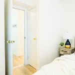 1435-4 I 3 Bedrooms 2bath W D Prime Upper East Apartment