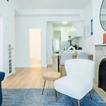 1435-4 I 3 Bedrooms 2bath W D Prime Upper East *