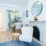 1435-4 I 3 Bedrooms 2bath W D Prime Upper East *