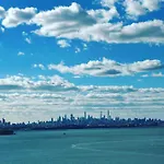 Ly New York Hotel