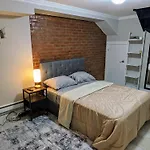 Private Room At A Shared Apartment At The Heart Of East Village