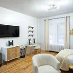 74-1a New In Prime Uws - Gym In Building Apartment New York