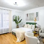 Apartment 74-1a New In Prime Uws - Gym In Building *