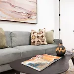 1288-3Rs New Renovated 2 Bedrooms