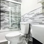 Spacious 4bd Gem In Manhattan Apartment New York