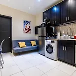 Spacious 4bd Gem In Manhattan New York