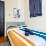 Spacious 4bd Gem In Manhattan Apartment New York