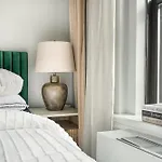 73-919 New Studio Uws Doorman Gym