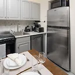 Cozy And Modern One-Bedroom Apartment