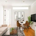 1290-16 New Renovated 2 Bedrooms In Ues