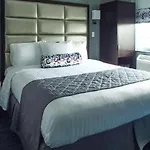 Hotel Umbrella Bronx