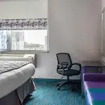 Umbrella Bronx Hotel