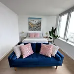 Luxury Skyline Manhattan Views Williamsburg