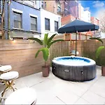 Holiday home Massive Multi-million Dollar With Private Rooftop L Fashion House L New York