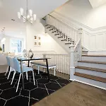 Holiday home Massive Multi-million Dollar With Private Rooftop L Fashion House L