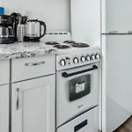 3Bd Luxe Unit In Hells Kitchen