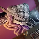 Royal Purple Reign Nyc\'S Prince-Inspired Oasis!