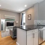 Renovated Lower Eastside 2Br Washer Dryer