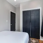 Renovated Lower Eastside 2br Washer Dryer *