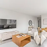 Elegant 2bed 2bath * New York