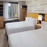 Hampton By Hilton Times Square Hotel *