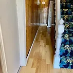 2 Stops To Manhattan, 3 Bedrooms In Lic ! Apartment