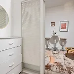 Monthly Nyc Rentals- Modern 1 Bedroom Unit