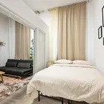 Monthly Nyc Rentals- Modern 1 Bedroom Unit
