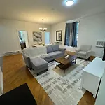 Bright 3 Bedroom Apartment In East Harlem!