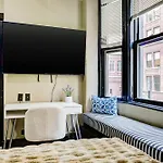 Aparthotel Mansfield 3*