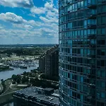Liberty Towers - A Premier Furnished Apartment *