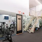 Beautiful Apt Near Times Square With Gym & Patio