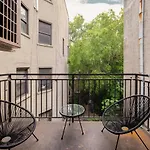 Stylish 3Bd In Manhattan